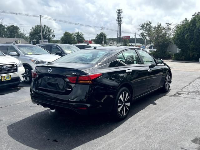 2021 Nissan Altima 2.5 SV