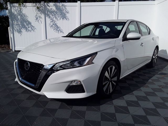 2021 Nissan Altima 2.5 SV