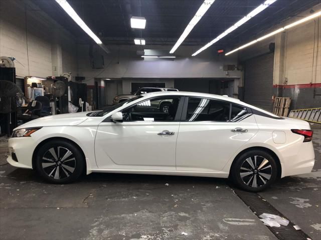 2021 Nissan Altima 2.5 SV