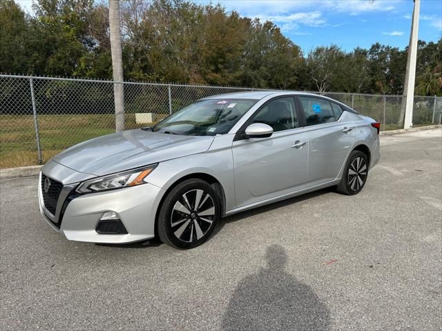 2021 Nissan Altima 2.5 SV