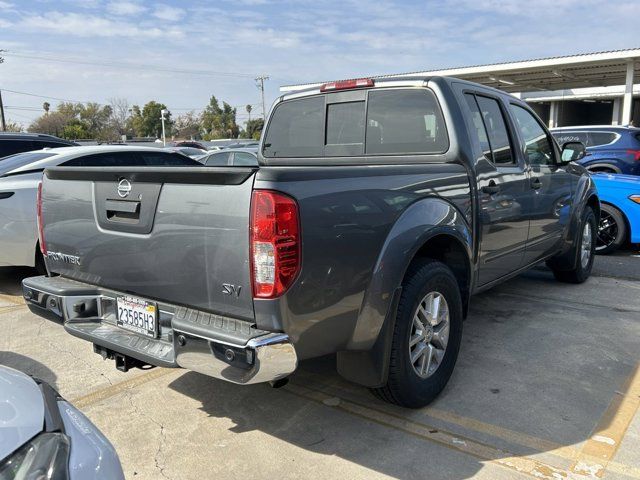 2021 Nissan Frontier SV