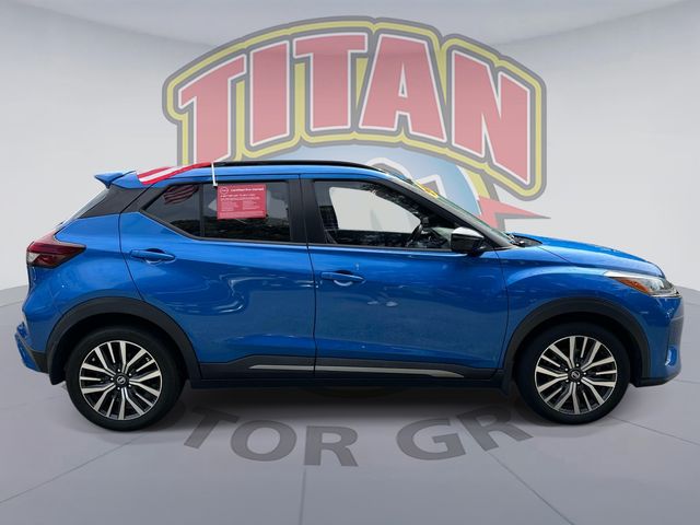 2021 Nissan Kicks SR