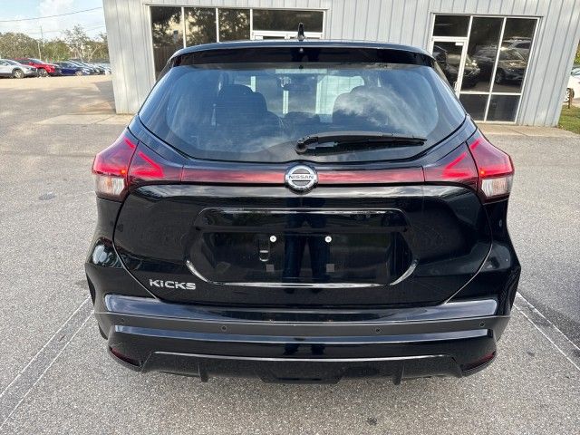 2021 Nissan Kicks S