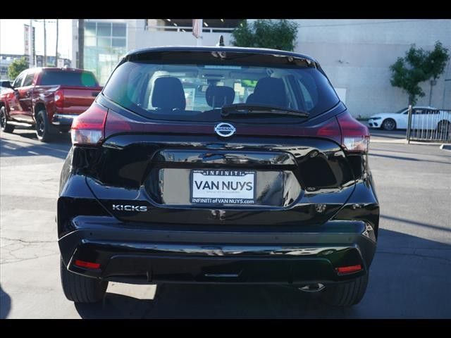 2021 Nissan Kicks S