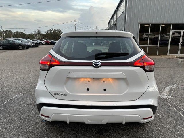 2021 Nissan Kicks S