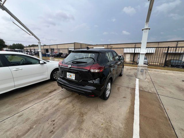 2021 Nissan Kicks S