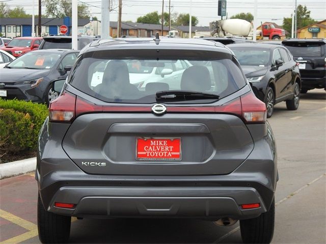 2021 Nissan Kicks S