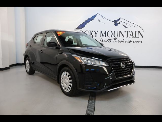 2021 Nissan Kicks S