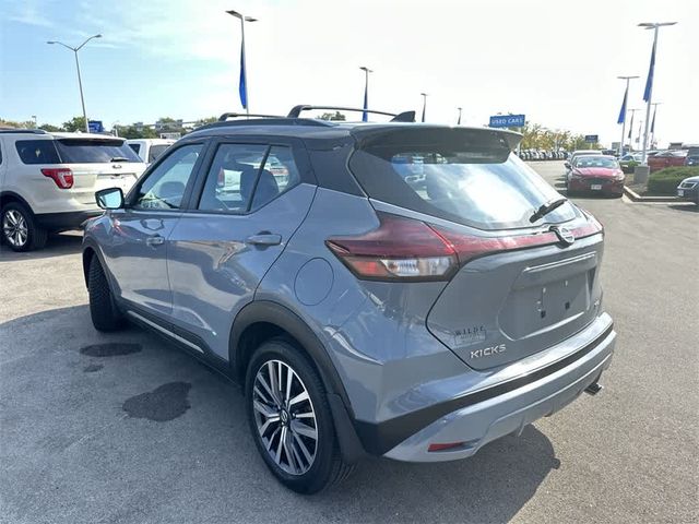 2021 Nissan Kicks SR