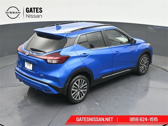 2021 Nissan Kicks SR