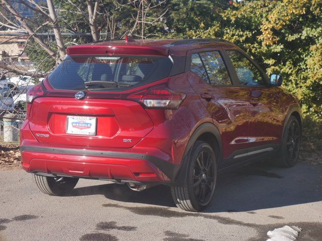 2021 Nissan Kicks SR