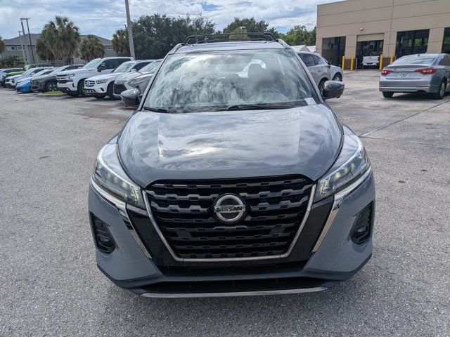2021 Nissan Kicks SR