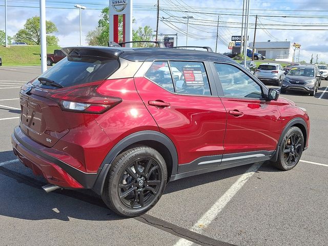 2021 Nissan Kicks SR