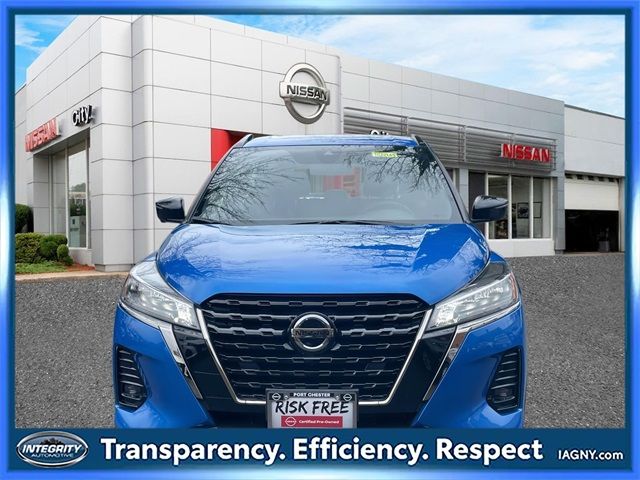 2021 Nissan Kicks SR