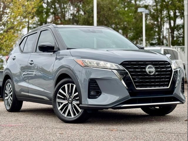 2021 Nissan Kicks SR