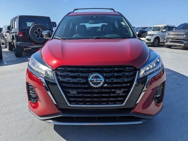 2021 Nissan Kicks SR