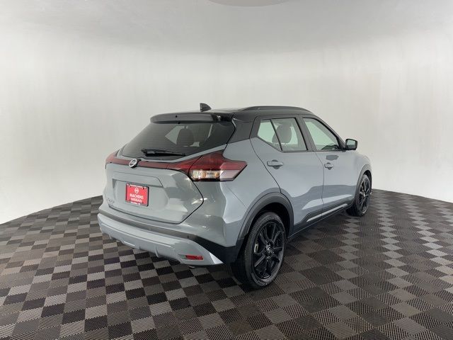 2021 Nissan Kicks SR