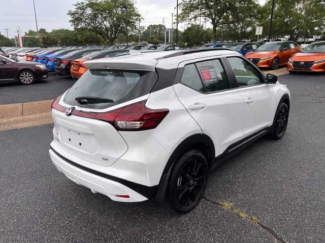 2021 Nissan Kicks SR