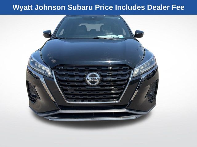 2021 Nissan Kicks SR