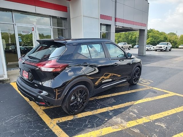 2021 Nissan Kicks SR