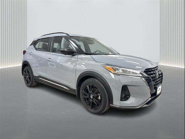 2021 Nissan Kicks SR