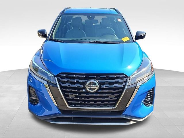 2021 Nissan Kicks SR