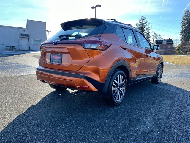 2021 Nissan Kicks SR