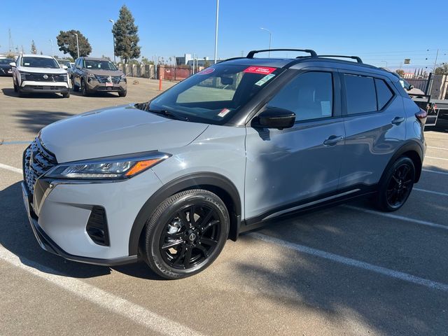 2021 Nissan Kicks SR