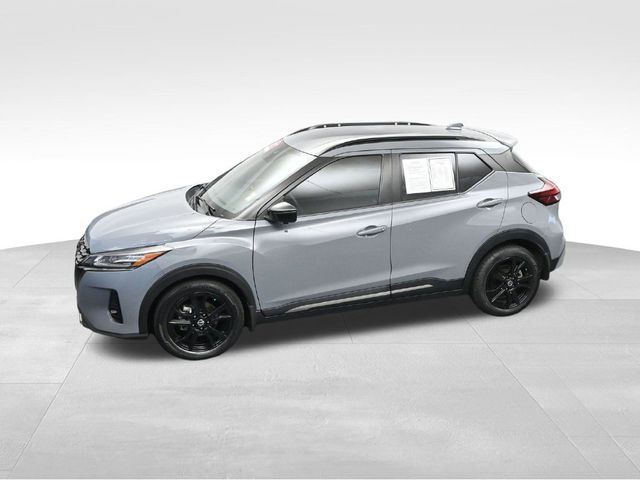 2021 Nissan Kicks SR