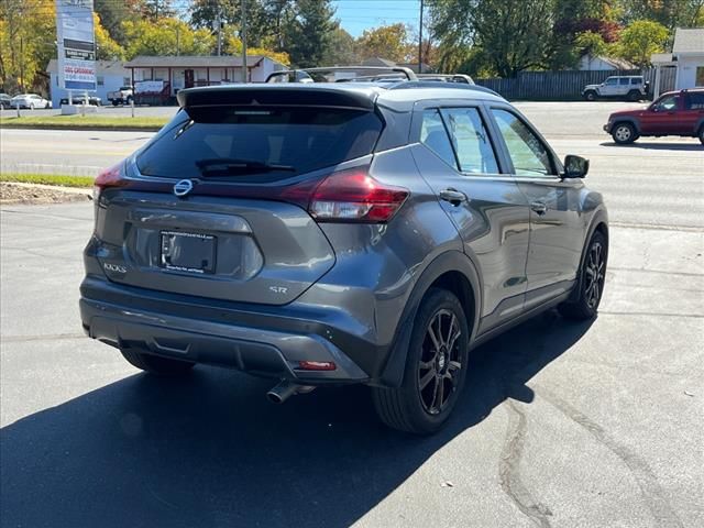 2021 Nissan Kicks SR