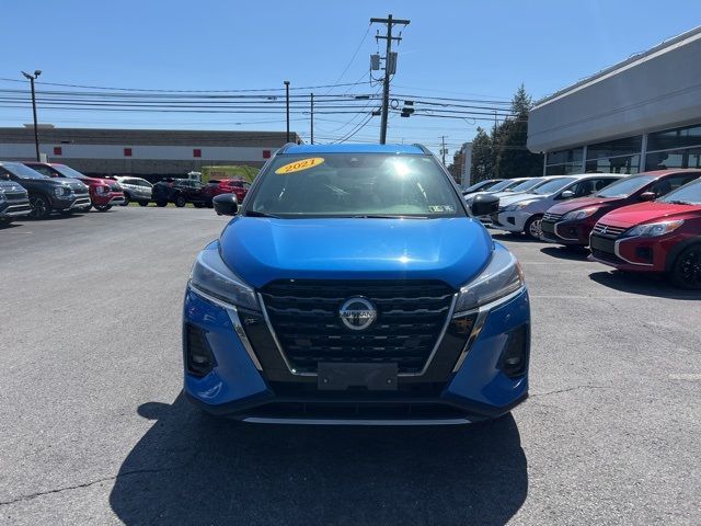 2021 Nissan Kicks SR