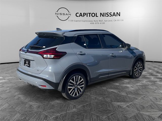 2021 Nissan Kicks SR