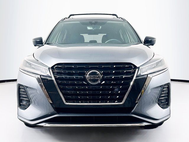 2021 Nissan Kicks SR