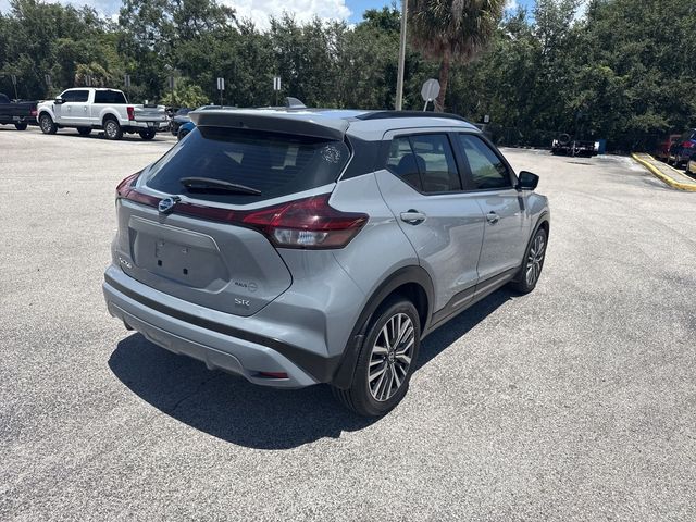 2021 Nissan Kicks SR