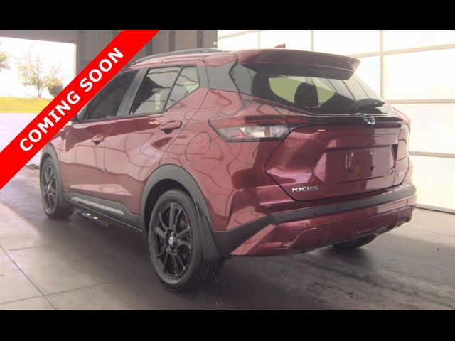 2021 Nissan Kicks SR