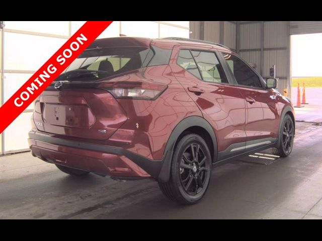 2021 Nissan Kicks SR