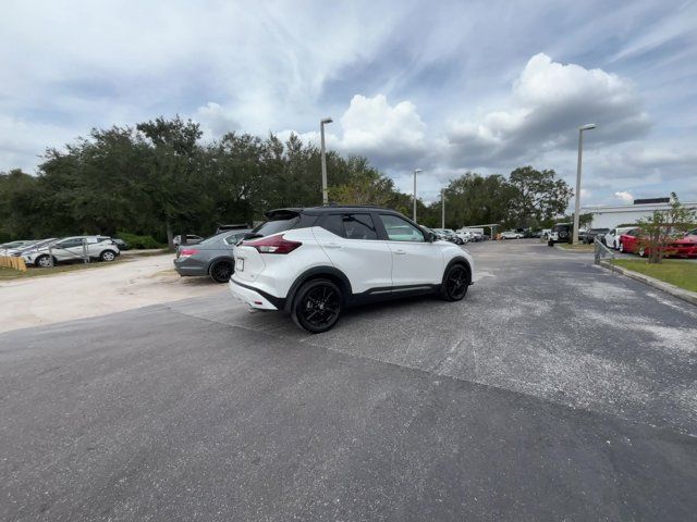 2021 Nissan Kicks SR