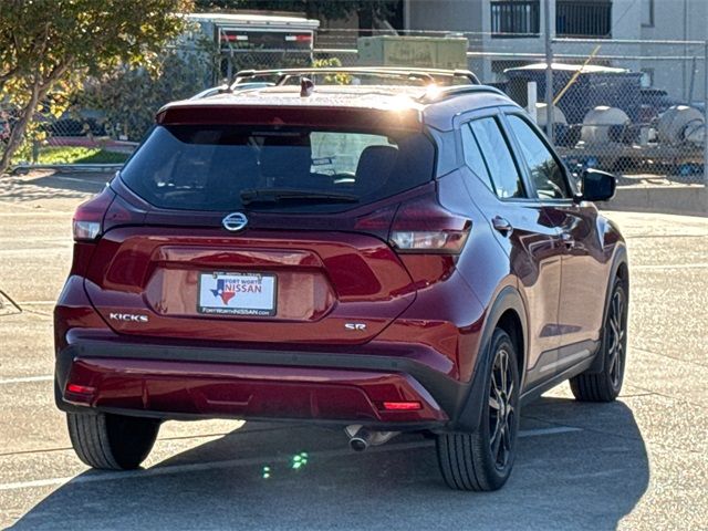 2021 Nissan Kicks SR