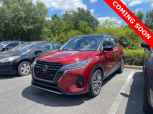 2021 Nissan Kicks SR