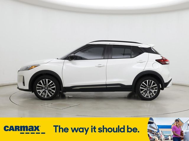 2021 Nissan Kicks SR