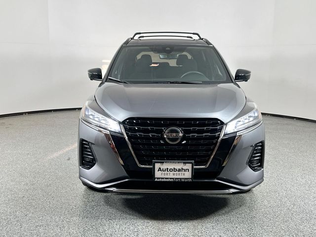 2021 Nissan Kicks SR