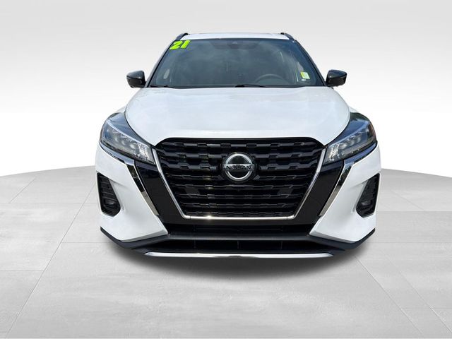 2021 Nissan Kicks SR