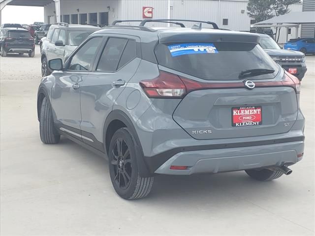 2021 Nissan Kicks SR