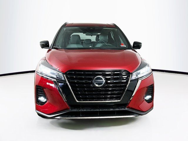 2021 Nissan Kicks SR