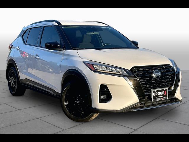 2021 Nissan Kicks SR