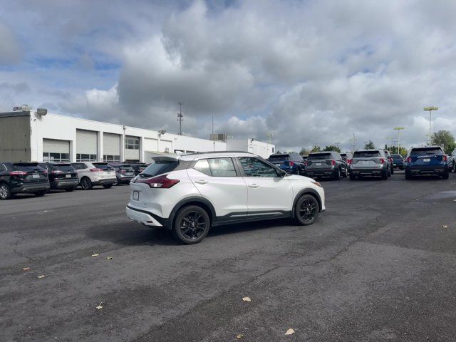 2021 Nissan Kicks SR