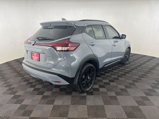 2021 Nissan Kicks SR