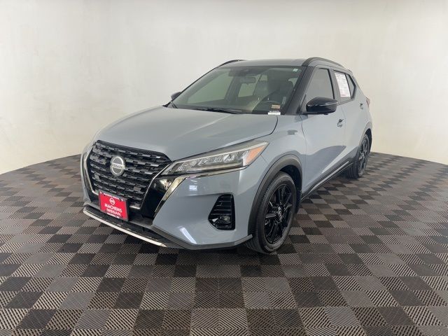 2021 Nissan Kicks SR