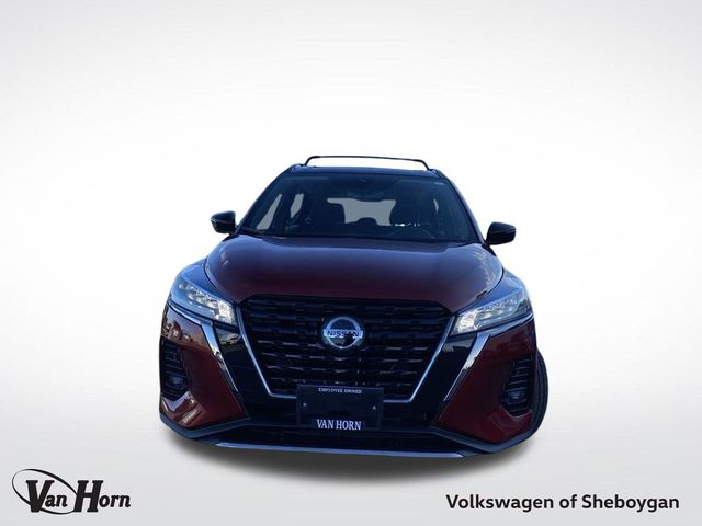 2021 Nissan Kicks SR