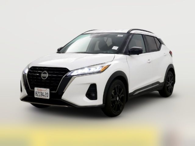 2021 Nissan Kicks SR